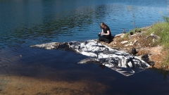 Filmstill  performance "Requiem em Turcquesa" (Bencatel), during the residency at Fundacao Obras, Evora Monte, Alentejo,  Portugal, April 27th 2025. Film and edit by Pedro Barral Leon (PT)