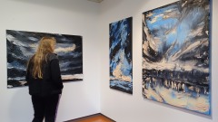 "Nightfall, chasing the omnious light", solo exhibition, Kunstnarhuset Messen, Alvik (Norway, 2023), Photo by Simone Hooymans