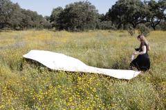 Filmstill performance "Mar das Flores", during the residency at Fundacao Obras, Alentejo, Portugal , May 9 & 10th, 2024. Filmed and edited by Pedro Barral (PT)