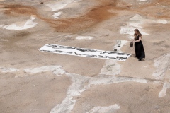 "A terra da pintora da terra - Ar", performance in the marble quarry of Borba, Portugal (2023) i.s.m. Pedro Barral, Portugal